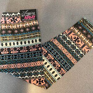 Legging Army Capri's ~ One Size ~ NWT ~ Very Pretty Pattern!!!
